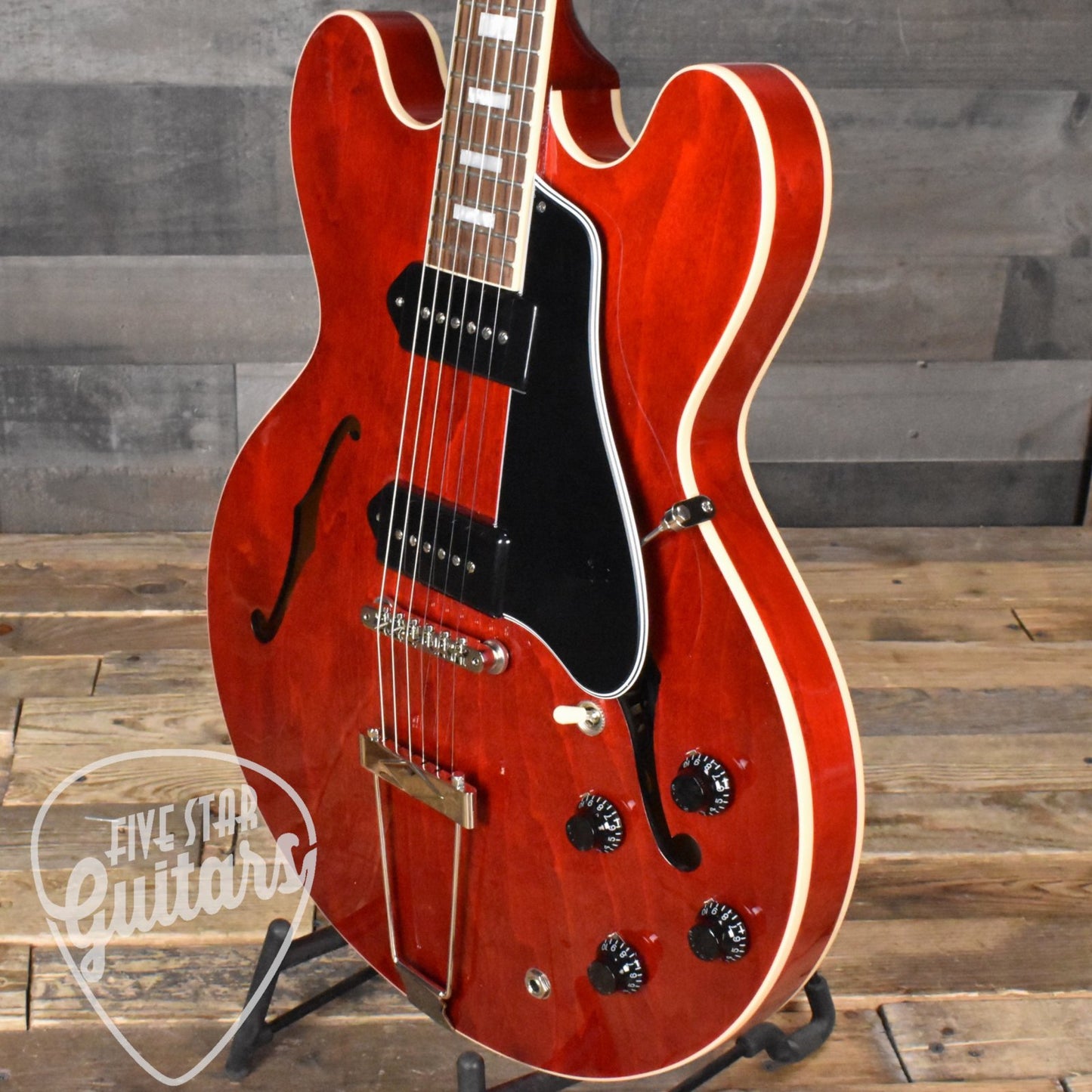 Gibson ES-330 - Sixties Cherry with Hard Shell Case