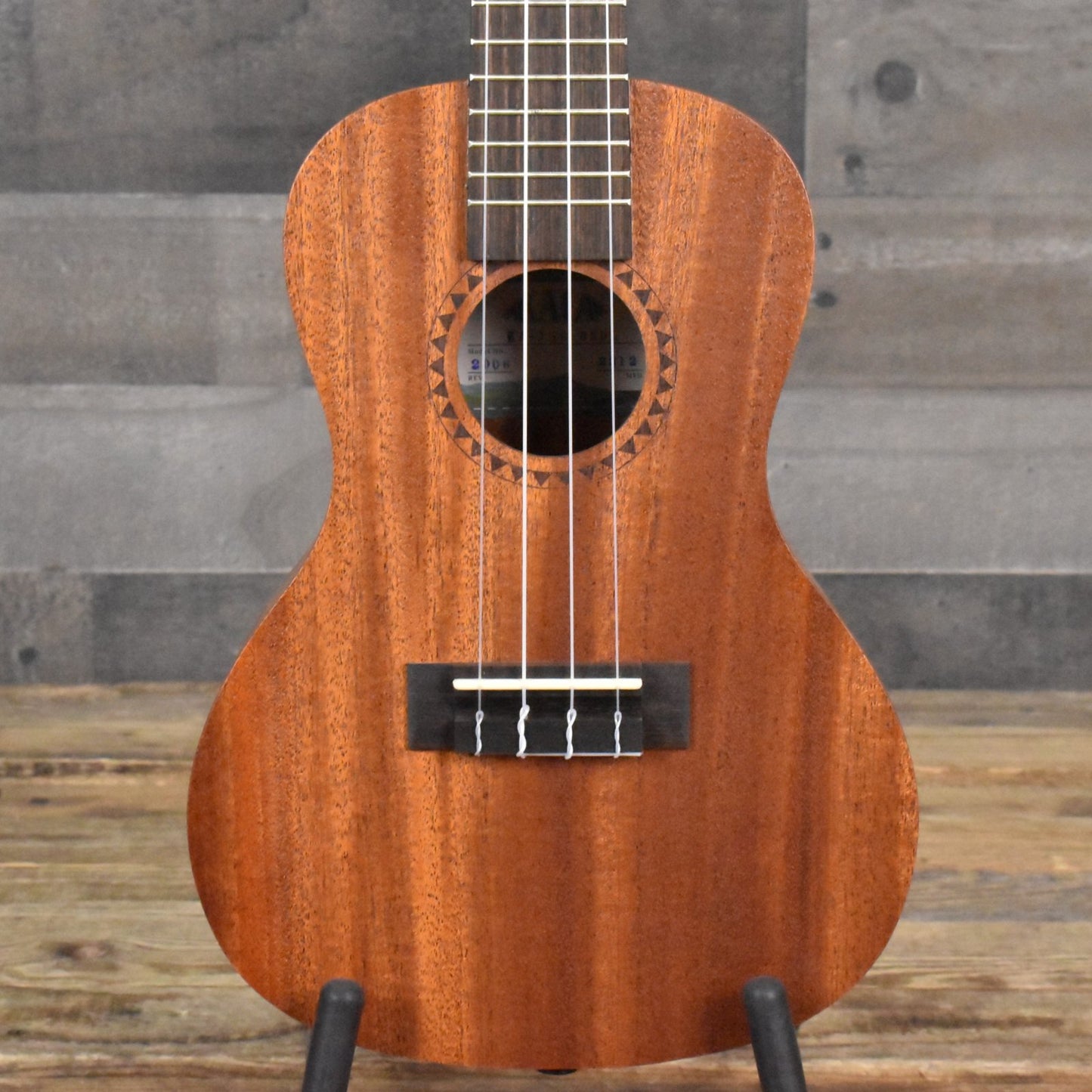 Kala KA-15C Concert Ukulele Bundle - Satin Mahogany