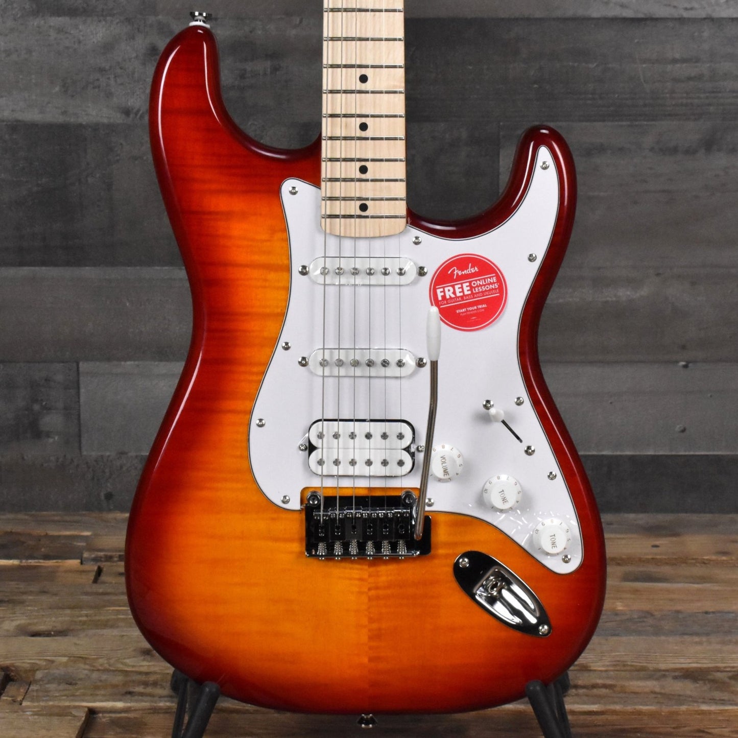 Squier Affinity Stratocaster HSS Flame Maple Top - Sienna Burst