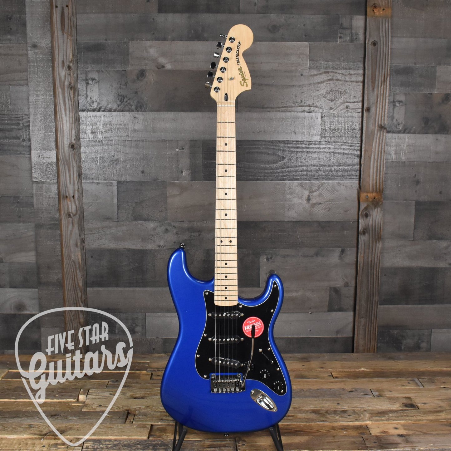 Squier Affinity Stratocaster Maple Fingerboard Black Pickguard - Lake Placid Blue