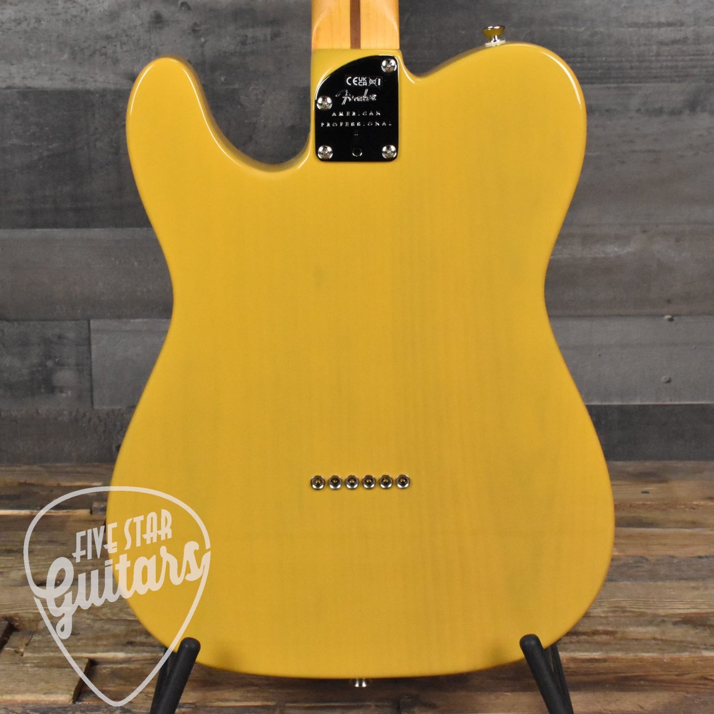 Fender American Professional II Telecaster Maple Fingerboard - Butterscotch Blonde with Deluxe Molded Case