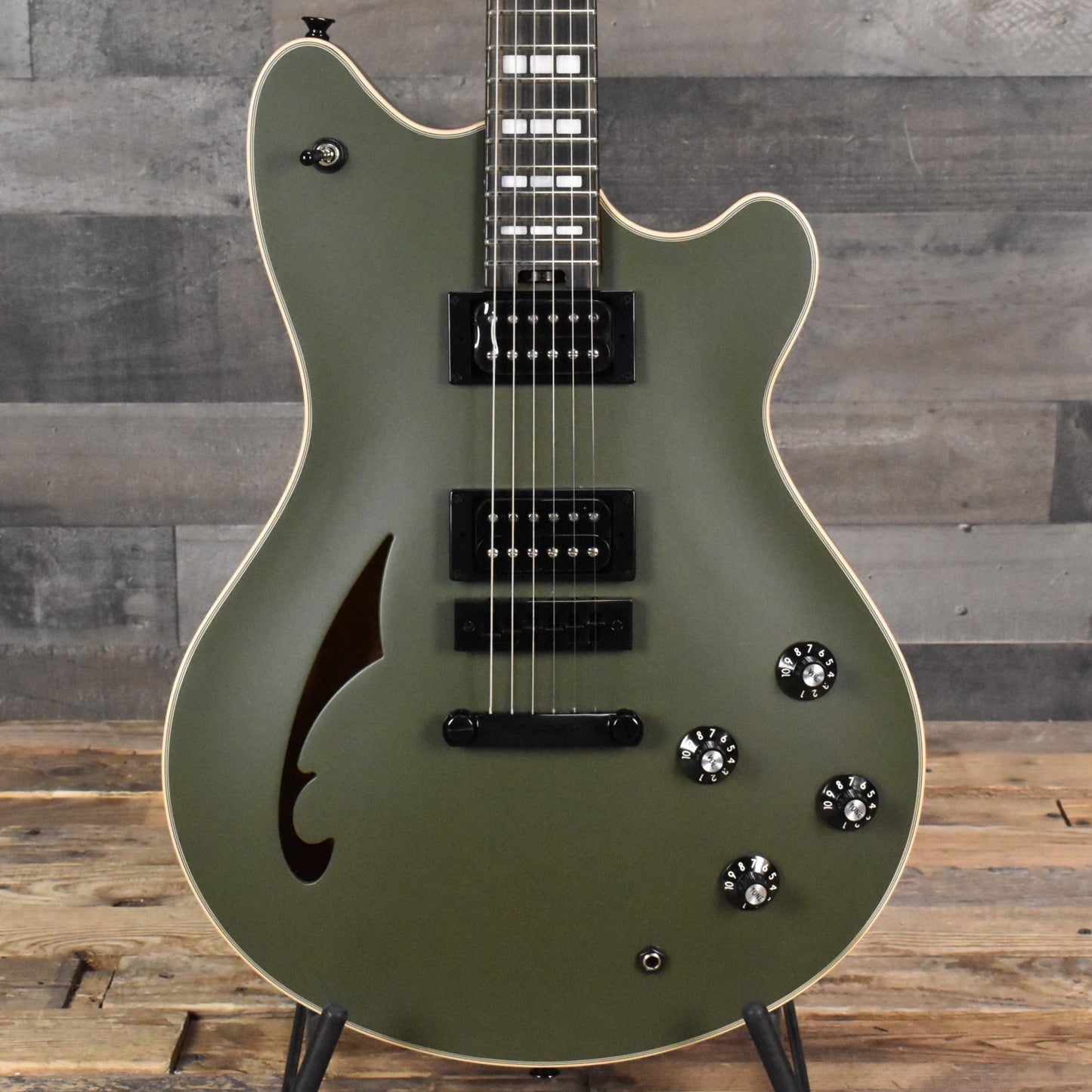 EVH SA126 Special - Matte Army Drab with Hard Shell Case