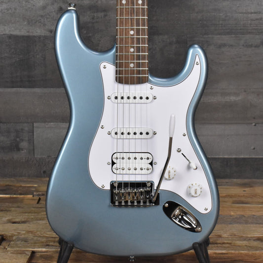 Squier Affinity Series Stratocaster Junior HSS Laurel Fingerboard White Pickguard - Ice Blue Metallic