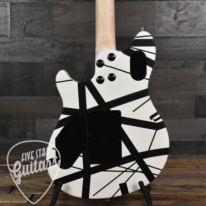 EVH Striped Series Wolfgang - Black and White with Gig Bag