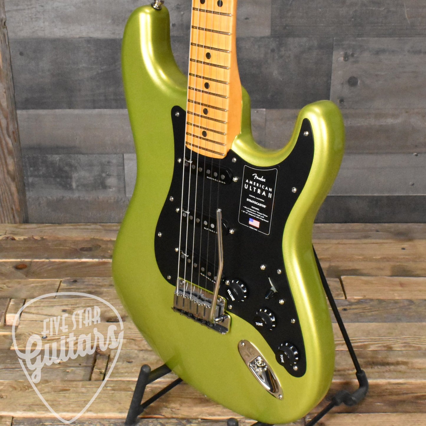 Fender American Ultra II Stratocaster, Maple Fingerboard - Solar Flare with Deluxe Molded Case