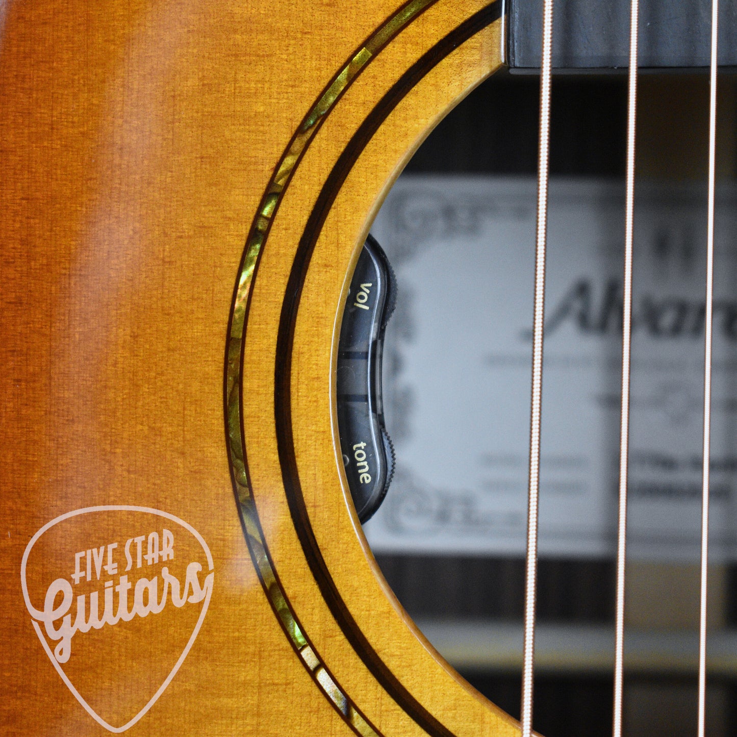 Alvarez Laureate 000-12 LT70e - Sunset with Gig Bag