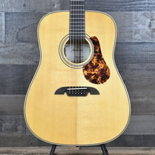 Alvarez Masterworks MD60e Dreadnought - Natural with Gig Bag
