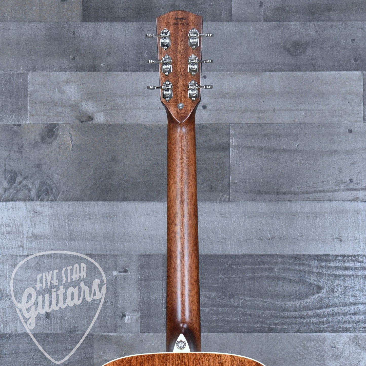 Alvarez Masterworks MD60e Dreadnought - Natural with Gig Bag