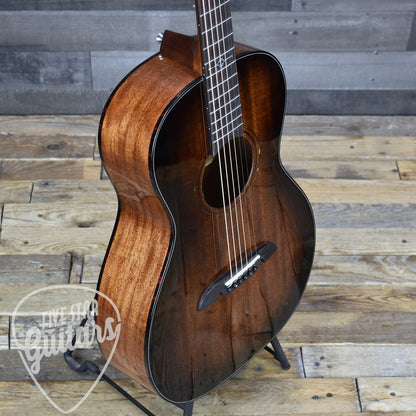 Alvarez Masterworks Parlor MP66e - Shadowburst with Gig Bag