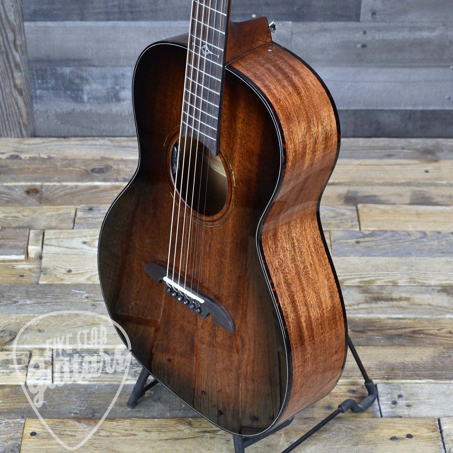 Alvarez Masterworks Parlor MP66e - Shadowburst with Gig Bag