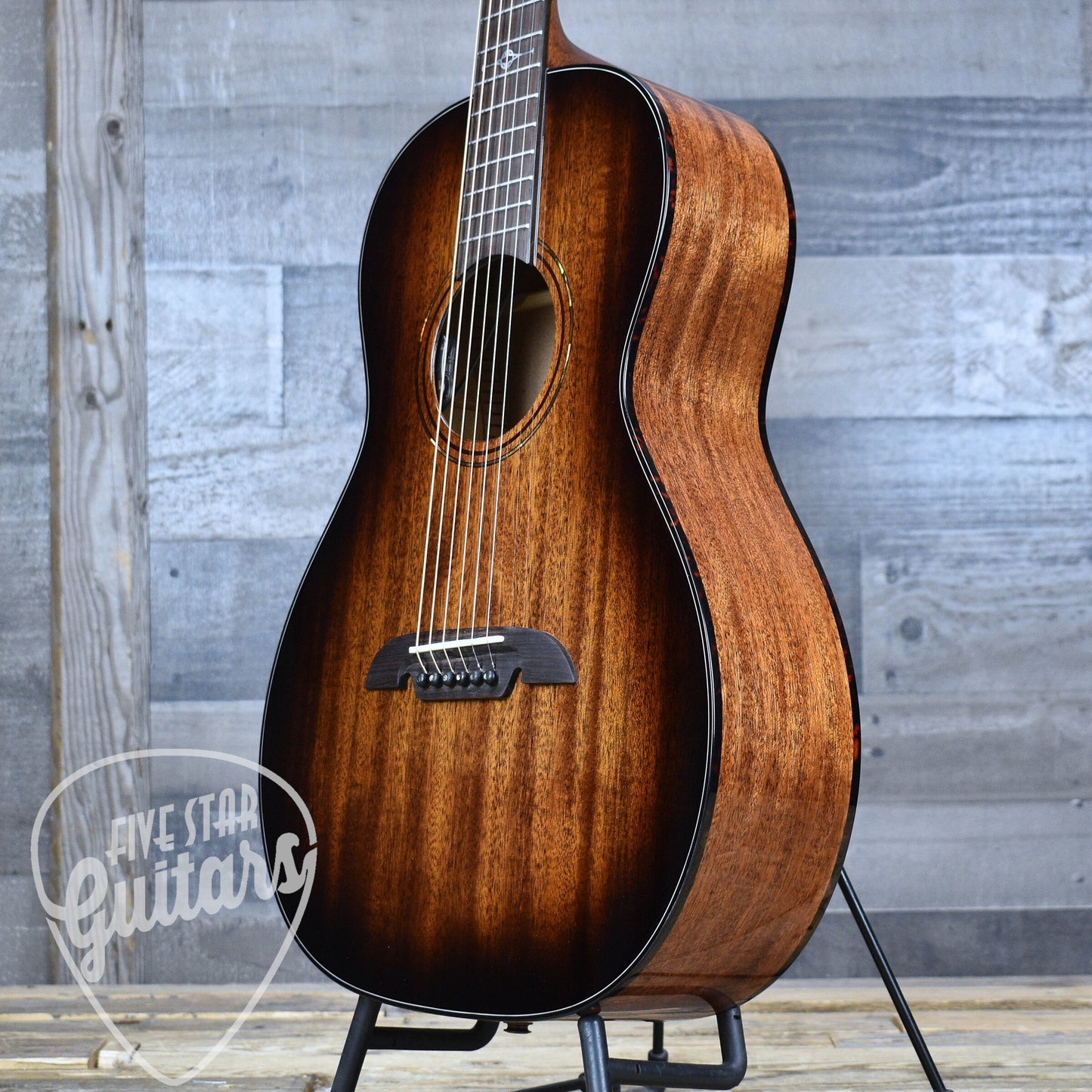 Alvarez Masterworks Parlor MP66e - Shadowburst with Gig Bag