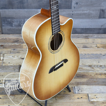 Alvarez Yairi Masterworks Grand Auditorium GYM80ce - Shadowburst with Hard Shell Case