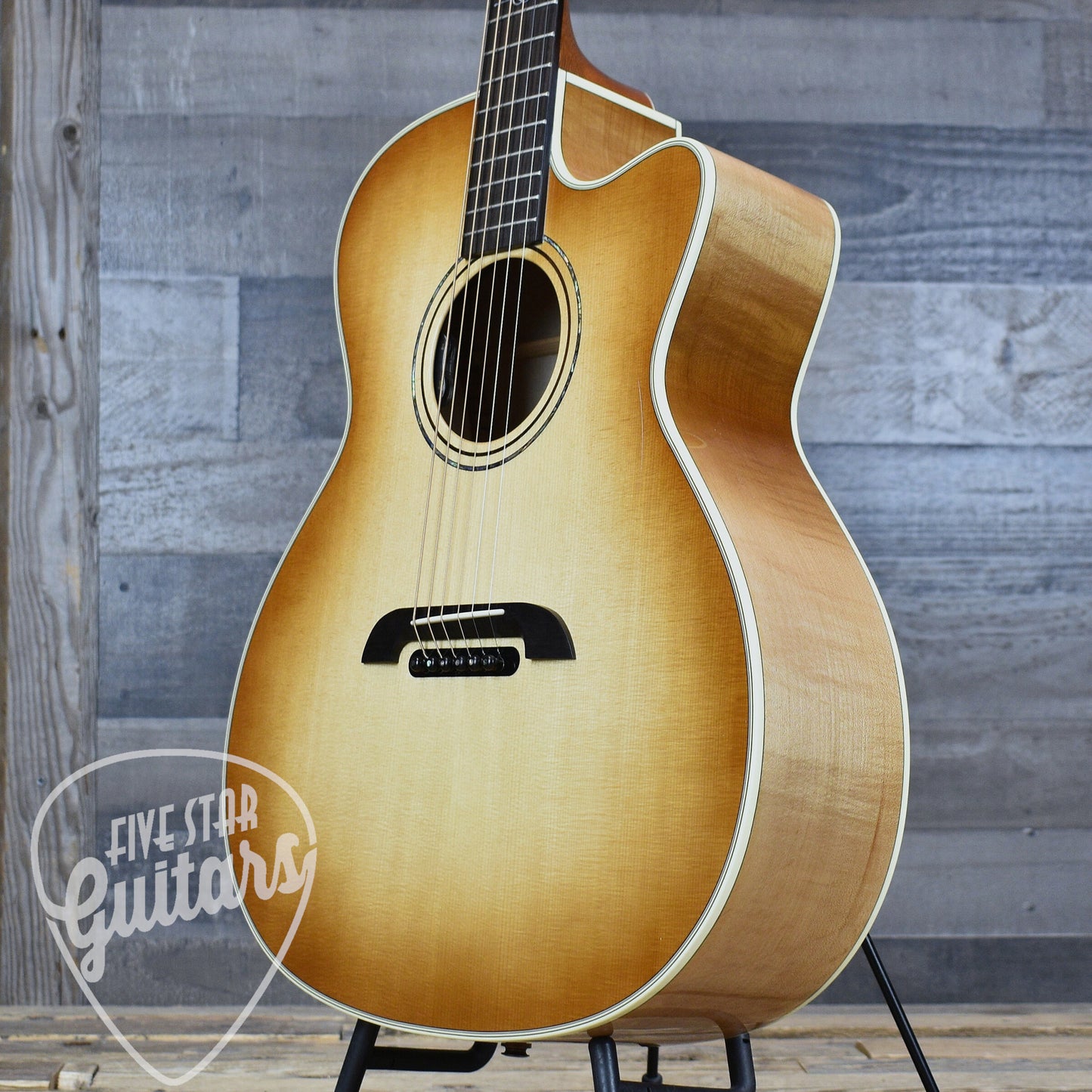 Alvarez Yairi Masterworks Grand Auditorium GYM80ce - Shadowburst with Hard Shell Case