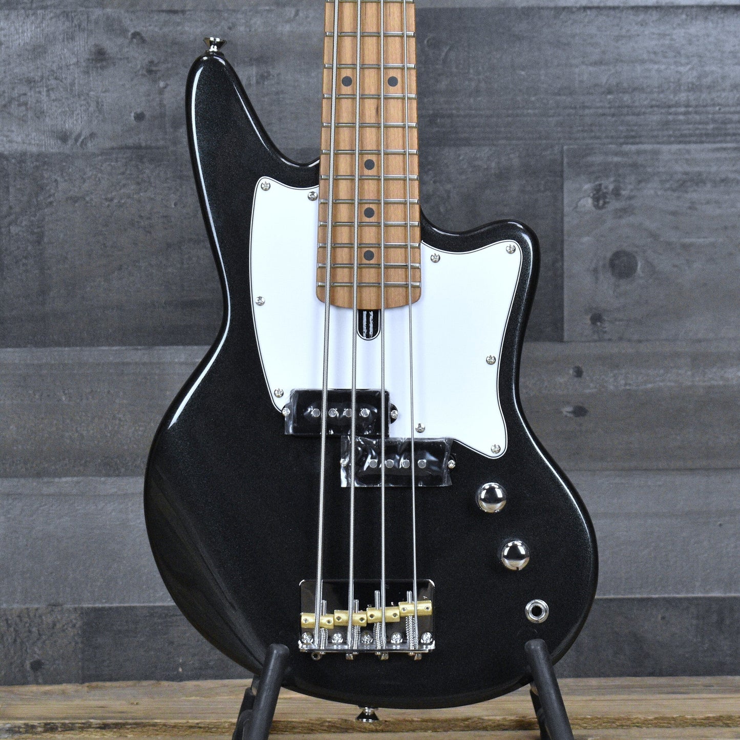 Ashdown Capri-23 Mini Bass - Gloss Black with Gigbag