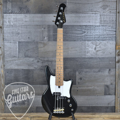 Ashdown Capri-23 Mini Bass - Gloss Black with Gigbag