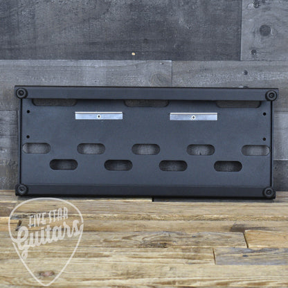 Pre-Owned VoodooLabs Dingbat Pedalboard with Case