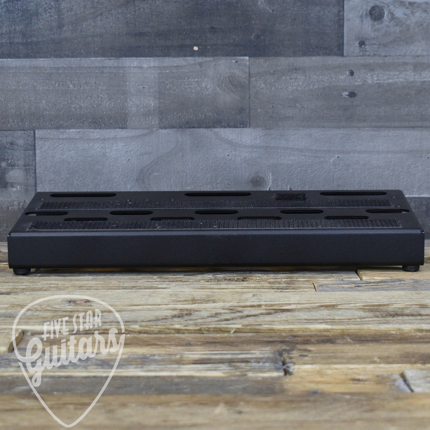 Pre-Owned VoodooLabs Dingbat Pedalboard with Case