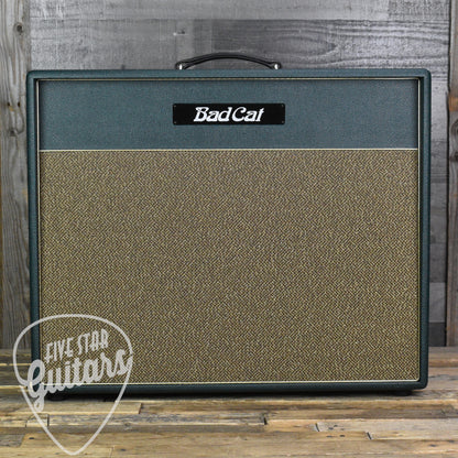 Bad Cat Lynx 2x12 Extension Speaker Cabinet - British Racing Green with Gold Grille and Piping