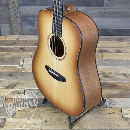 Breedlove Roots Dreadnought SMe - Edgeburst with Hardshell Case