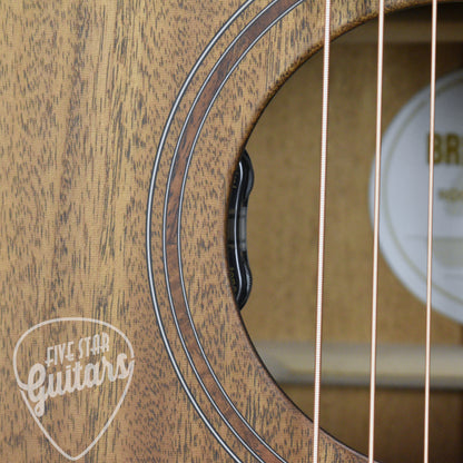 Breedlove Roots Parlor - All Mahogany with Hardshell Case