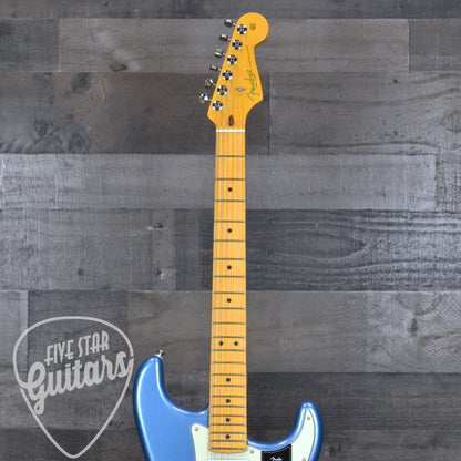 Fender American Professional Classic Stratocaster Maple Fingerboard - Faded Lake Placid Blue with Deluxe Gig Bag
