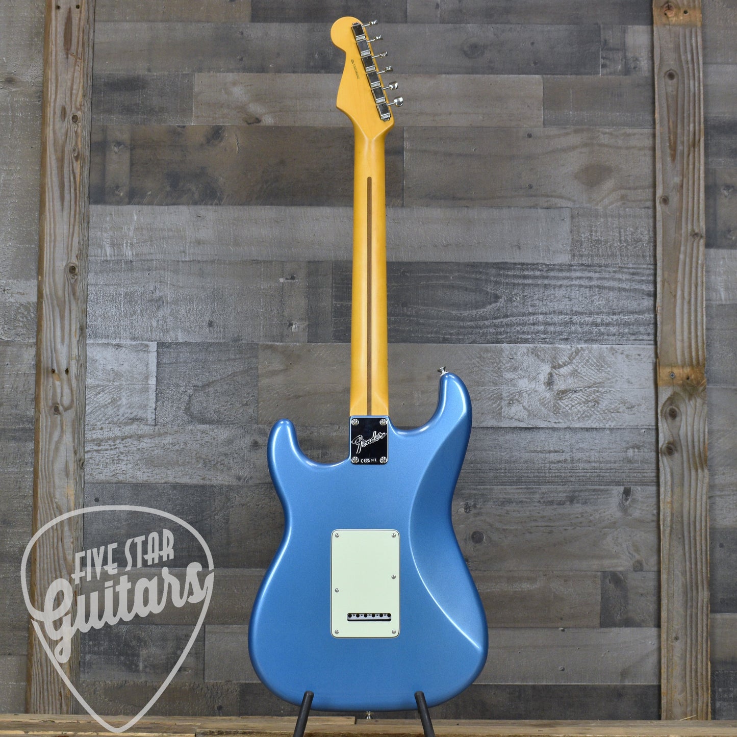 Fender American Professional Classic Stratocaster Maple Fingerboard - Faded Lake Placid Blue with Deluxe Gig Bag