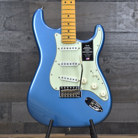 Fender American Professional Classic Stratocaster Maple Fingerboard - Faded Lake Placid Blue with Deluxe Gig Bag