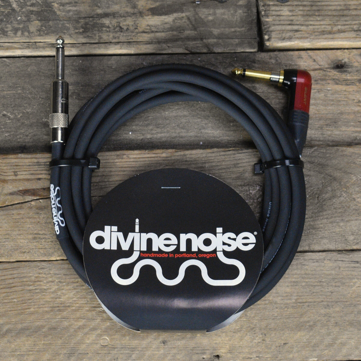 Divine Noise Right Angle Silent to Straight 15 Foot Instrument Cable  - Black