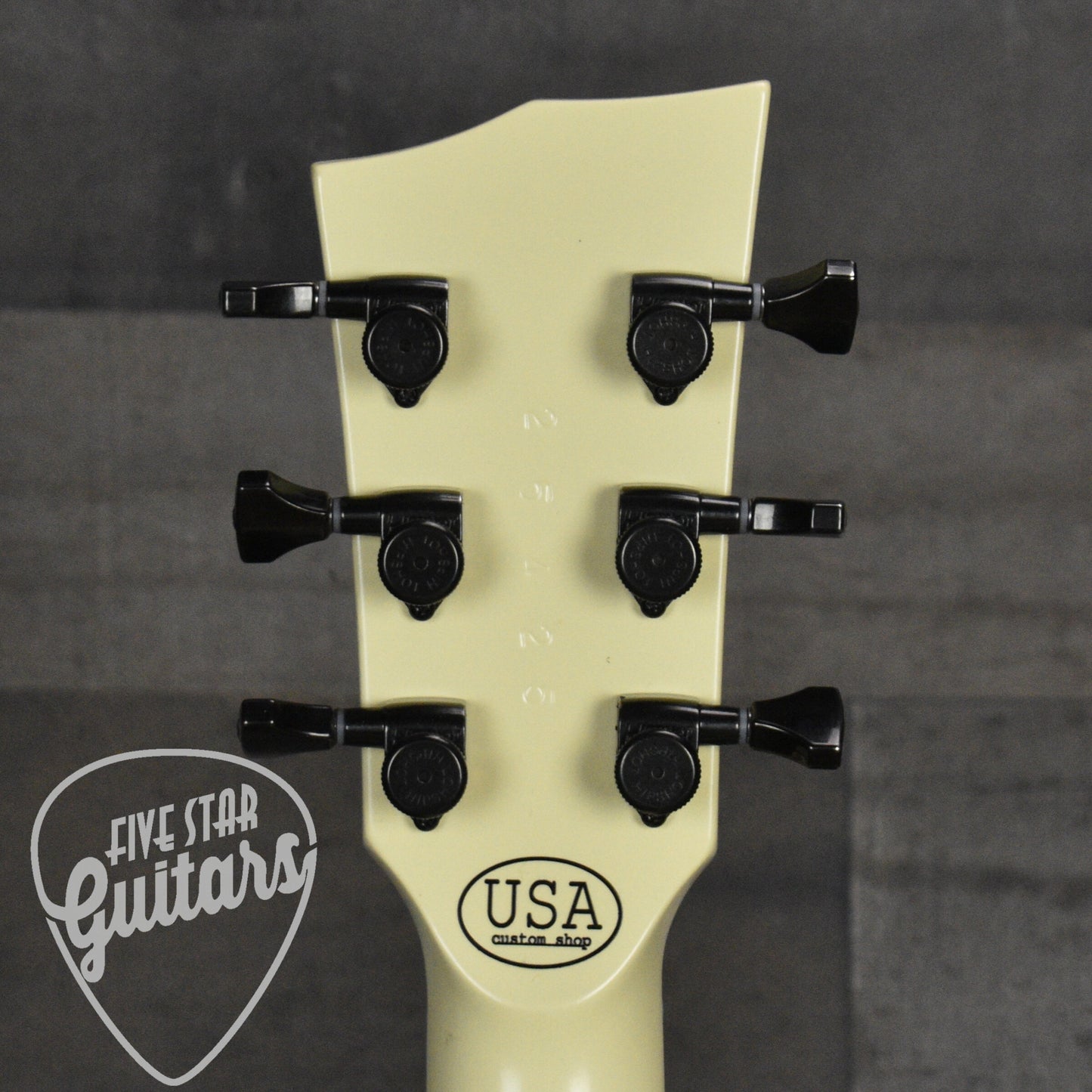 Dunable USA Cyclops - Vintage White with Hardshell Case