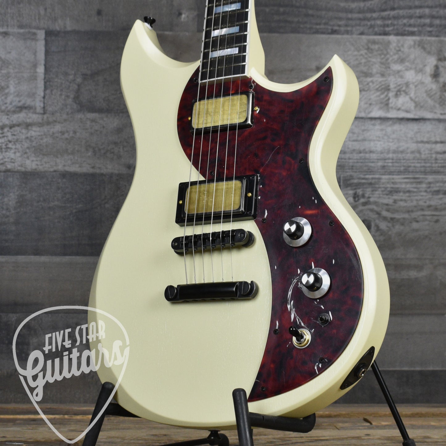 Dunable USA Cyclops - Vintage White with Hardshell Case