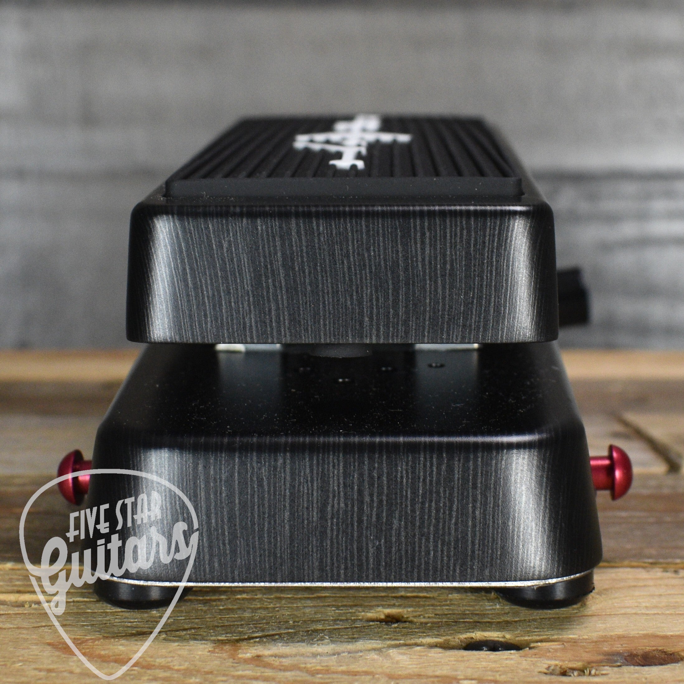 Dunlop MC404 CAE Wah Pedal – Five Star Guitars