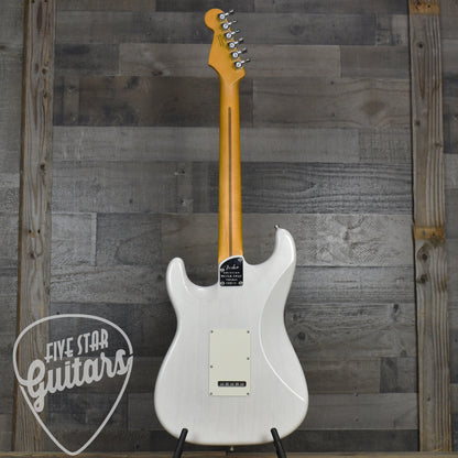 Fender American Ultra Luxe Vintage '50s Stratocaster - White Blonde with Fender Deluxe Hardshell Case