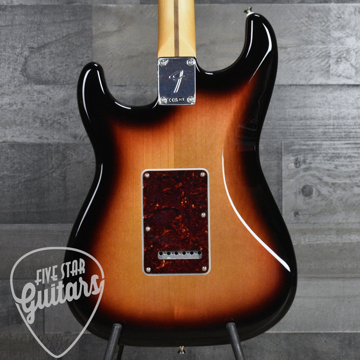 Fender Player II Stratocaster Rosewood Fingerboard - 3-Color Sunburst