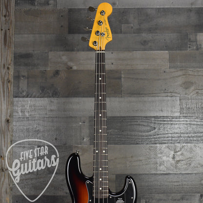 Fender American Professional Classic Jazz Bass Rosewood Fingerboard - 3-Color Sunburst with Deluxe Gig Bag