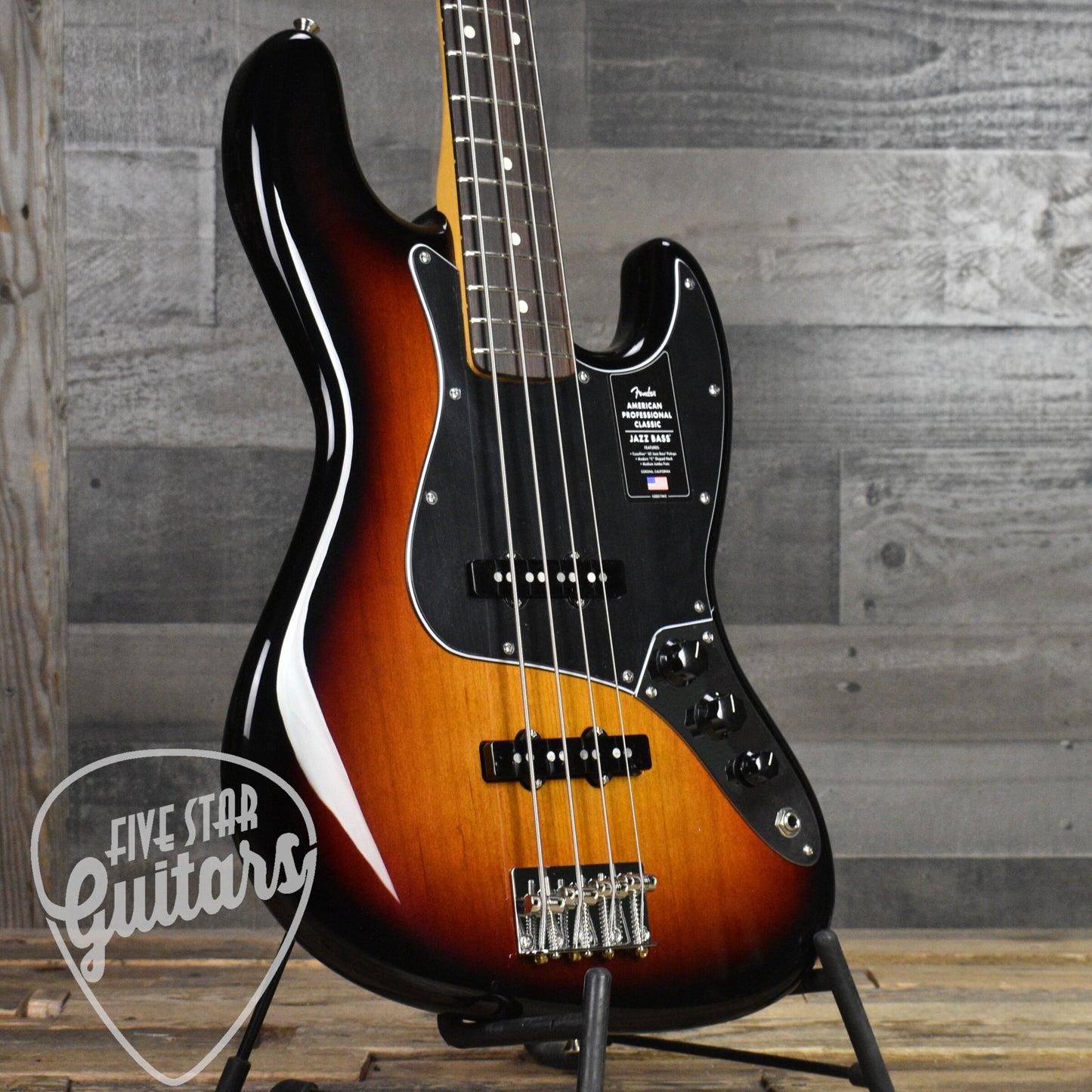 Fender American Professional Classic Jazz Bass Rosewood Fingerboard - 3-Color Sunburst with Deluxe Gig Bag