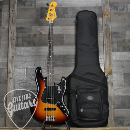 Fender American Professional Classic Jazz Bass Rosewood Fingerboard - 3-Color Sunburst with Deluxe Gig Bag