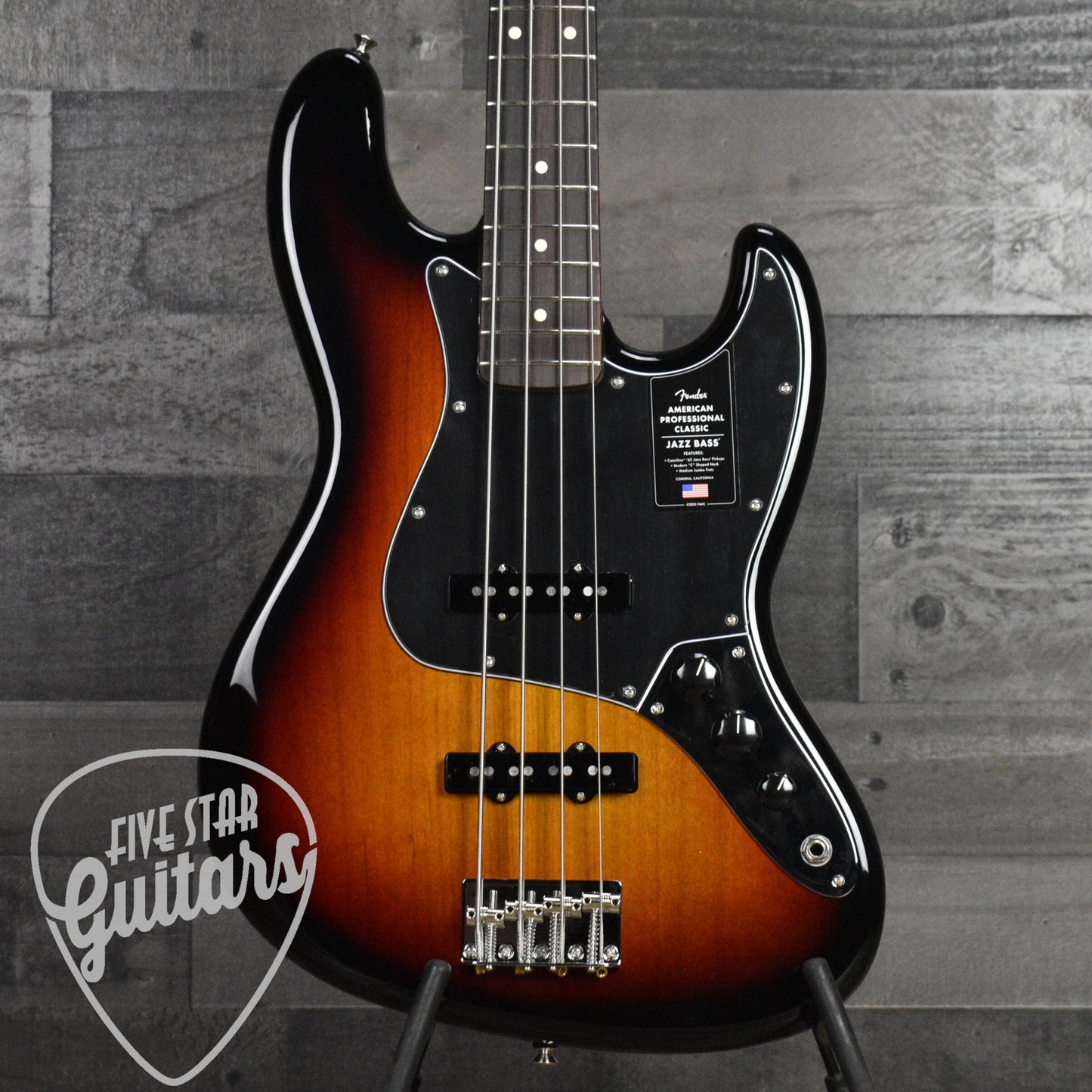 Fender American Professional Classic Jazz Bass Rosewood Fingerboard - 3-Color Sunburst with Deluxe Gig Bag