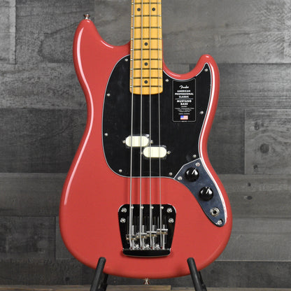 Fender American Professional Classic Mustang Bass Rosewood Fingerboard - Faded Dakota Red with Deluxe Gig Bag