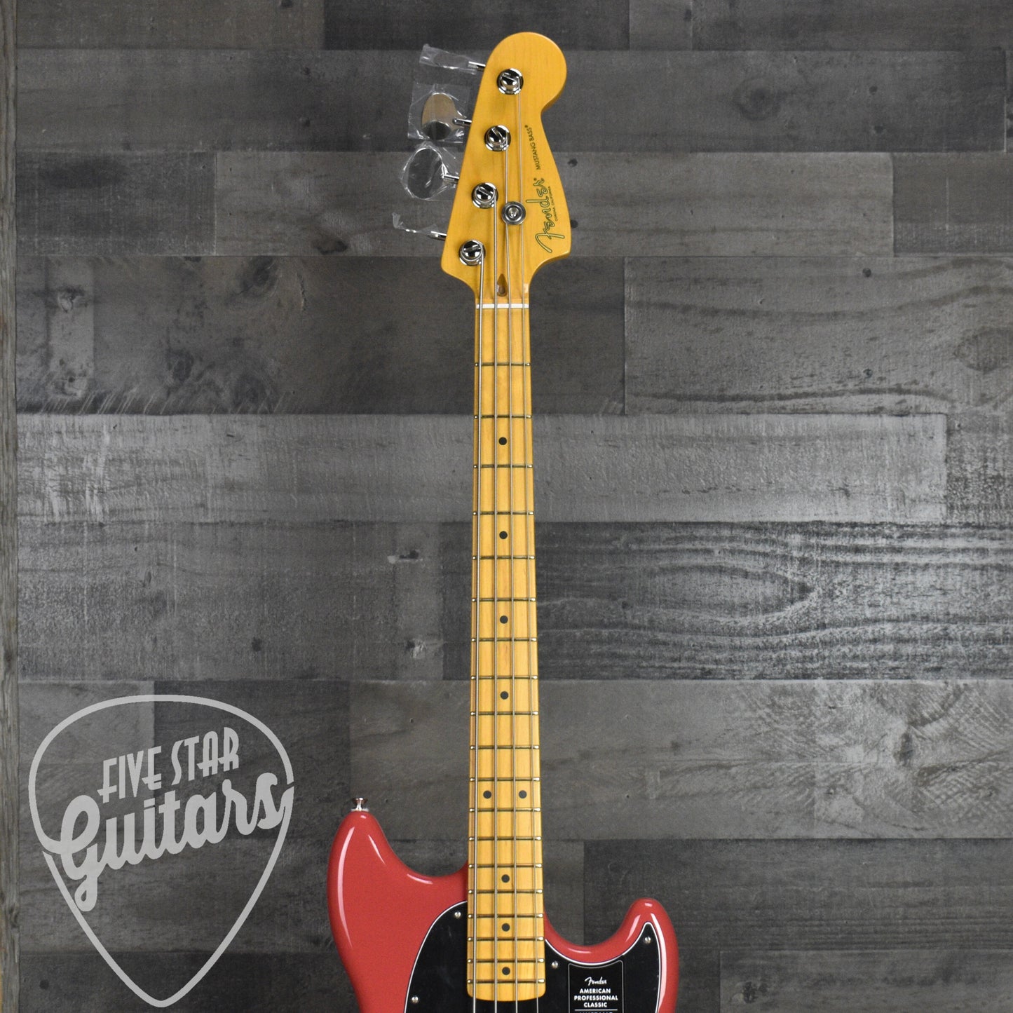 Fender American Professional Classic Mustang Bass Rosewood Fingerboard - Faded Dakota Red with Deluxe Gig Bag