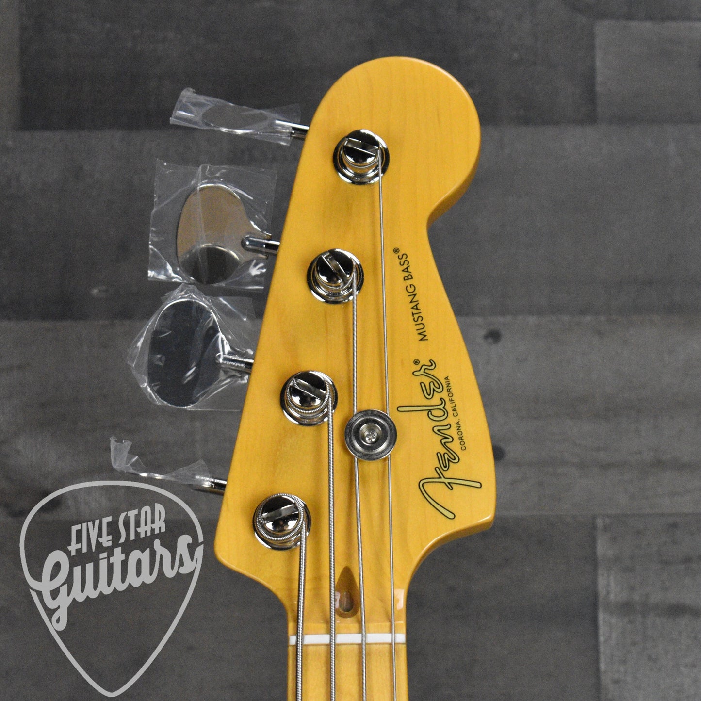 Fender American Professional Classic Mustang Bass Rosewood Fingerboard - Faded Dakota Red with Deluxe Gig Bag