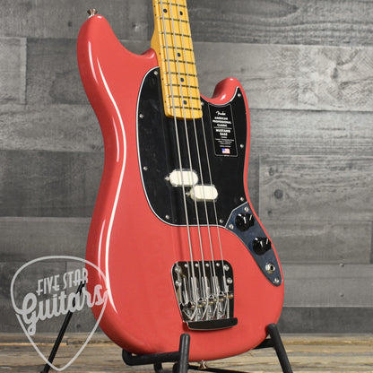 Fender American Professional Classic Mustang Bass Rosewood Fingerboard - Faded Dakota Red with Deluxe Gig Bag