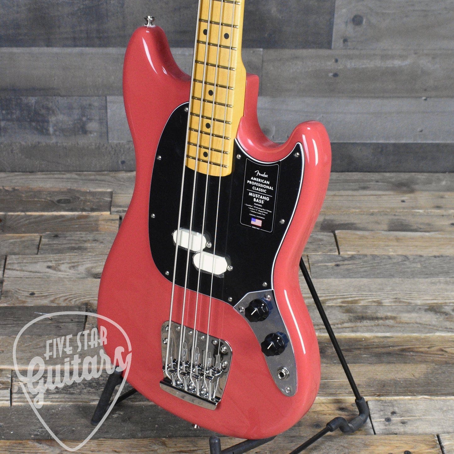 Fender American Professional Classic Mustang Bass Rosewood Fingerboard - Faded Dakota Red with Deluxe Gig Bag