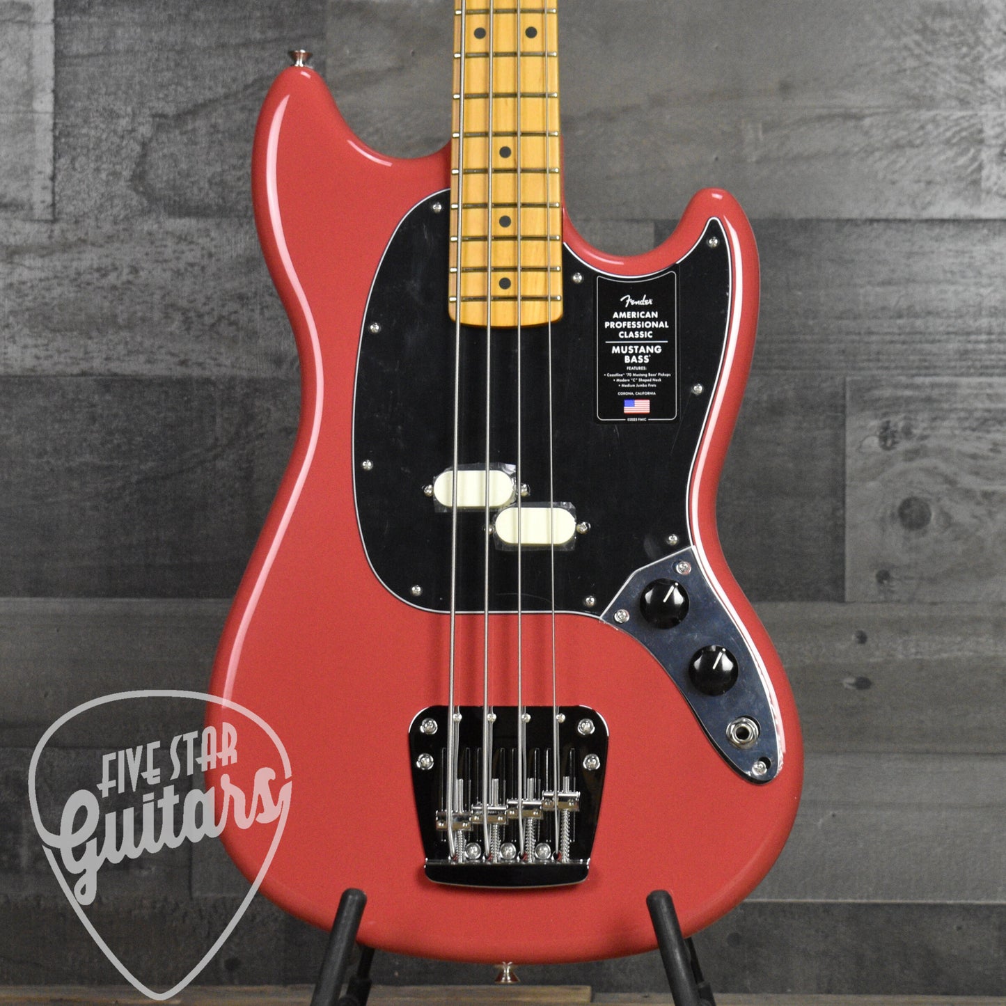 Fender American Professional Classic Mustang Bass Rosewood Fingerboard - Faded Dakota Red with Deluxe Gig Bag