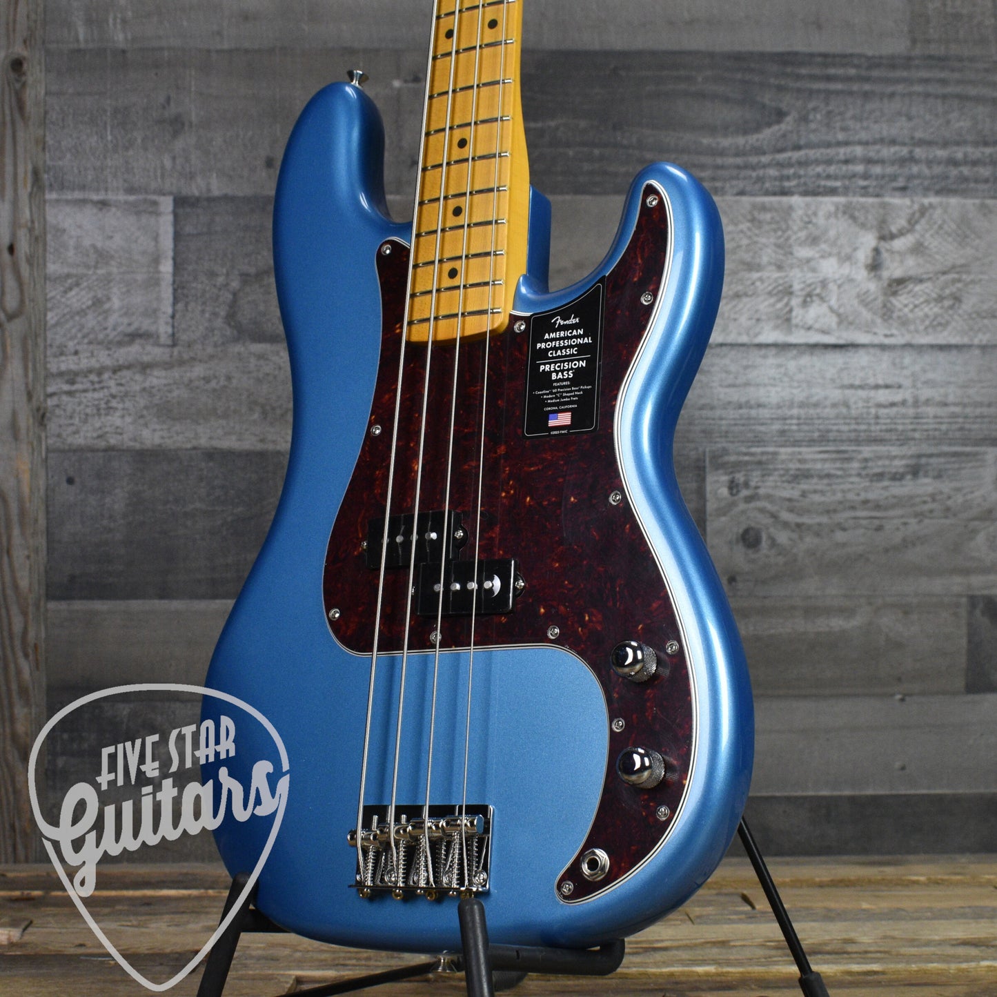 Fender American Professional Classic Precision Bass Maple Fingerboard - Faded Lake Placid Blue with Deluxe Gig Bag
