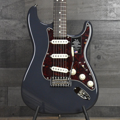 Fender American Professional Classic Stratocaster - Faded Black with Deluxe Gig Bag