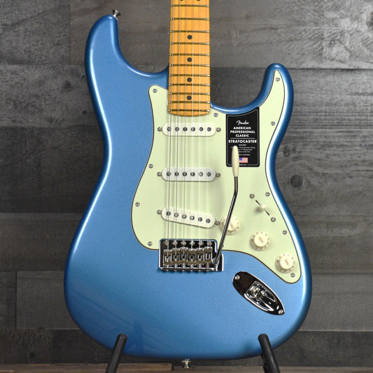 Fender American Professional Classic Stratocaster Maple Fingerboard - Faded Lake Placid Blue with Deluxe Gig Bag