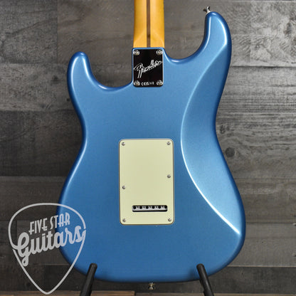 Fender American Professional Classic Stratocaster Maple Fingerboard - Faded Lake Placid Blue with Deluxe Gig Bag