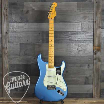 Fender American Professional Classic Stratocaster Maple Fingerboard - Faded Lake Placid Blue with Deluxe Gig Bag