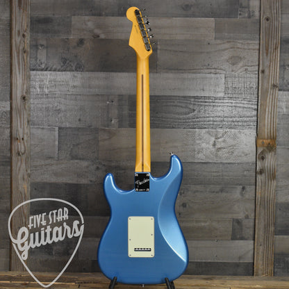 Fender American Professional Classic Stratocaster Maple Fingerboard - Faded Lake Placid Blue with Deluxe Gig Bag