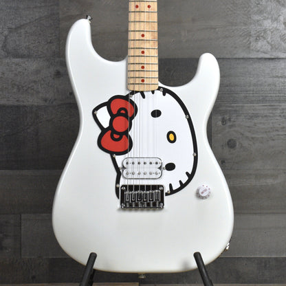 Fender x Hello Kitty Stratocaster - White with Gigbag